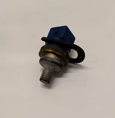 Audi A4 S4 B5 8D Coolant temperature sensor 