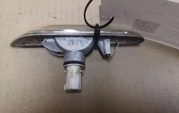 BMW 5 E60 E61 Front fender indicator light 71657411