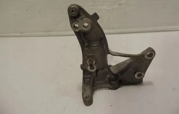 Ford Fiesta Generator/alternator bracket 9653249480