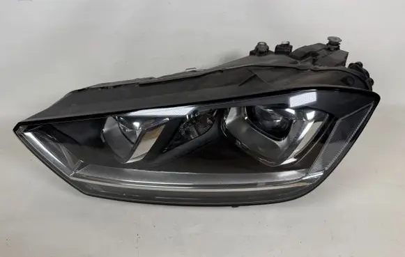 Volkswagen Golf Sportsvan Headlight/headlamp