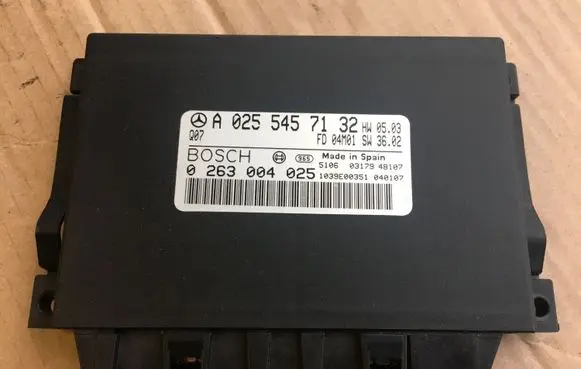 Mercedes-Benz E W211 Parking PDC control unit/module A0255457132 0263004025