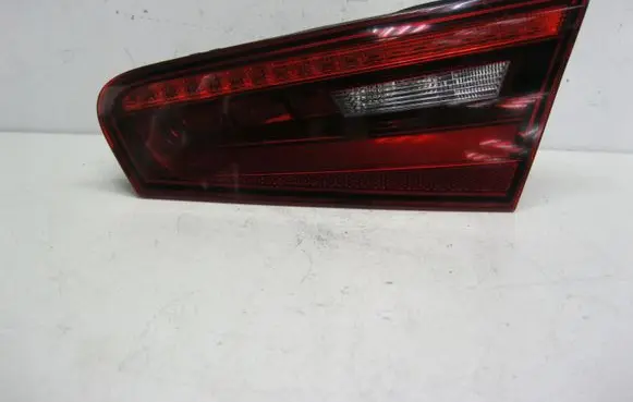 Audi A3 S3 8V Tailgate rear/tail lights 8V3945094B