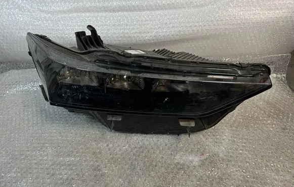 Citroen DS4 Headlight/headlamp 9851701080