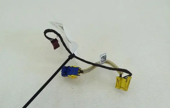 Volkswagen Touareg I Airbag squib ring wiring 8Z0971589B