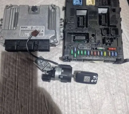 Citroen C5 Engine ECU kit and lock set 0281013872 9653958980 9664843780