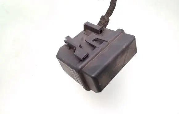 Mini Cooper Countryman R60 Fuse module 2755704 61142755704 58650910