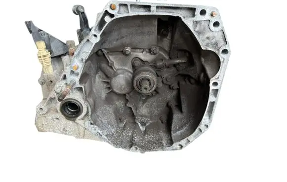 Dacia Duster Manual 5 speed gearbox 0003040 0003040196 JR5395