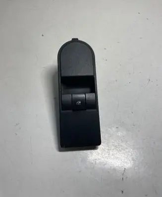 Opel Zafira B Electric window control switch 13197132 93162821