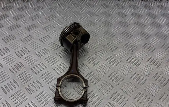Audi A6 S6 C5 4B Piston 