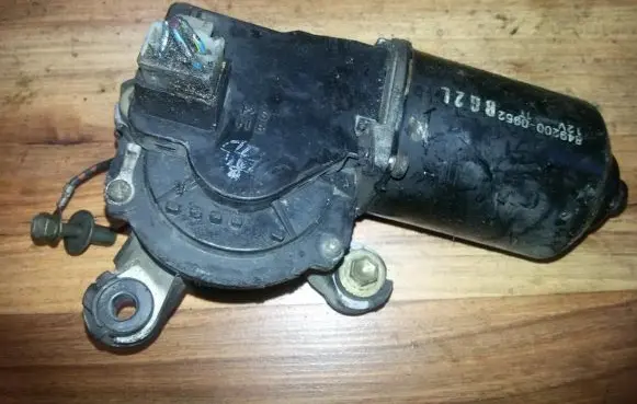 Mazda 323 Wiper motor 8492000952
