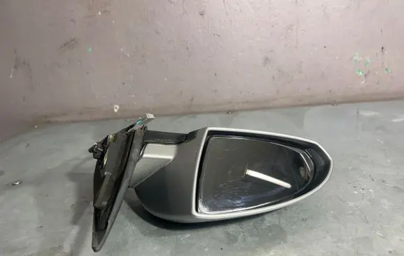 Nissan Primera Front door electric wing mirror 96302AU481