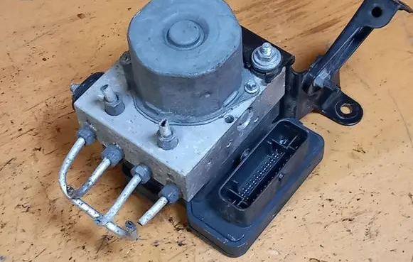 Renault Twingo III ABS Pump 0265956320