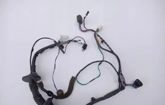 Mitsubishi Pajero Sport II Front door wiring loom