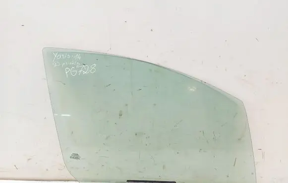 Toyota Yaris Front door window glass four-door
