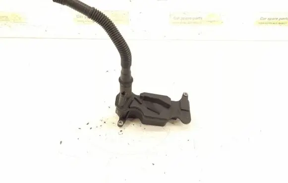Mercedes-Benz E W213 Breather valve 2700105401 A2700105401