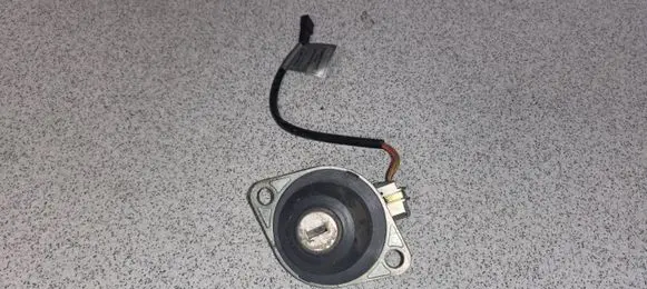 BMW 5 E39 Loading door lock 8363699