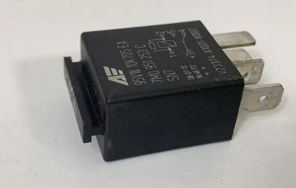 Audi A4 S4 B8 8K Other relay 7M0951253C