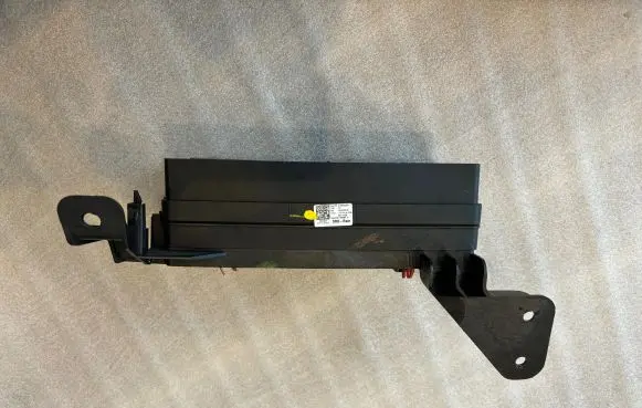 Mercedes-Benz GL X164 Fuse module A1645402372 S07242D 1645402372