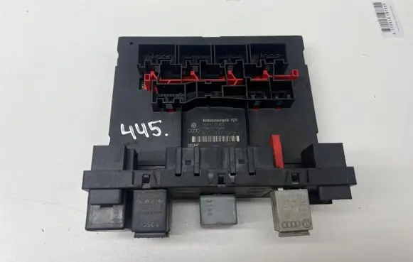 Volkswagen Golf V Comfort/convenience module 1K0937049M 21002971 H34S0803