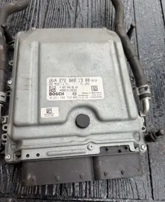 Mercedes-Benz E C207 W207 Engine control unit/module A2729001300 0261S02743