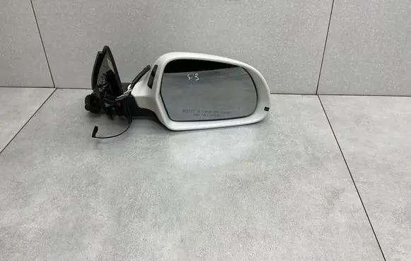 Audi Q3 8U Front door electric wing mirror
