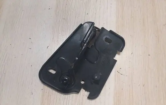 Audi A3 S3 8V Engine bonnet/hood lock/latch loop/hook 8V0823186B
