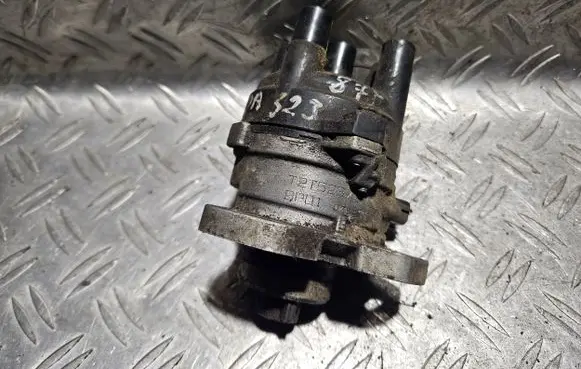 Mazda 323 Spark distributor T2T52371