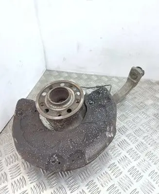 Mercedes-Benz E W213 Front wheel hub 2133309201