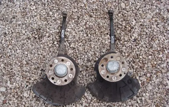 Mercedes-Benz S W220 Front wheel hub spindle knuckle