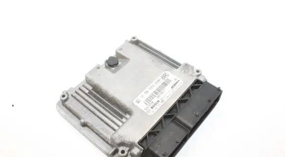 Opel Insignia A Engine control unit/module 55573539 0281015774
