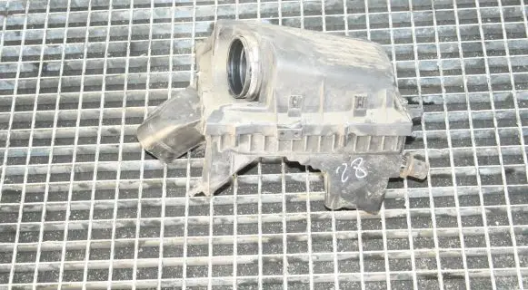 Opel Insignia A Air filter box 22945623