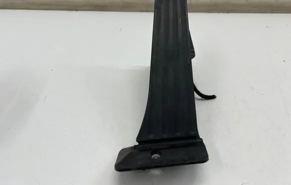 BMW 1 F20 F21 Accelerator throttle pedal 6853175
