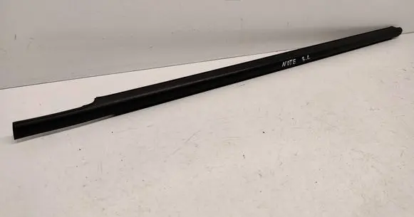 Nissan Note (E11) Rubber seal rear door window/glass