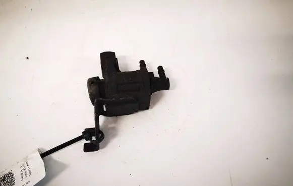 Audi A4 S4 B5 8D Turbo solenoid valve 1J0906283A