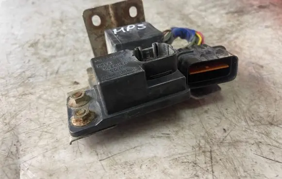 Mitsubishi Pajero Sport I Light relay Mr238863