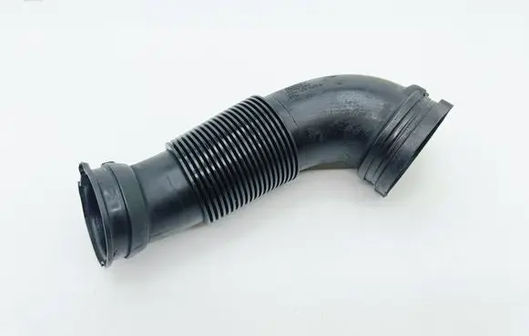 Audi Q5 SQ5 8R Air intake hose/pipe 06H129629L