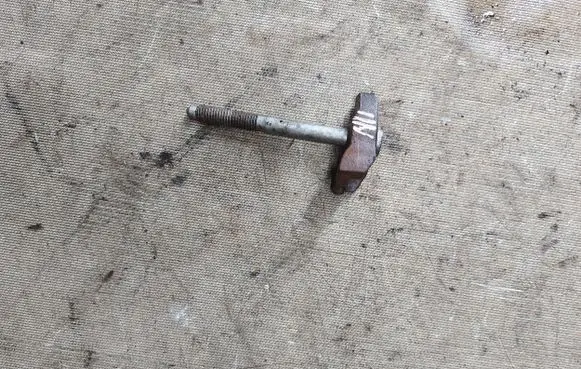 Ford S-MAX Fuel Injector clamp holder 