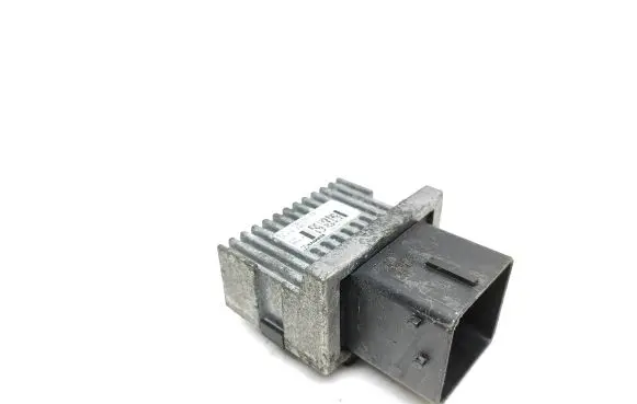 Citroen DS5 Glow plug pre-heat relay 9663824880 AV6112A343BA