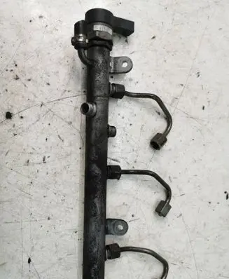 Mercedes-Benz E W211 Fuel main line pipe A6420700495 0710000301