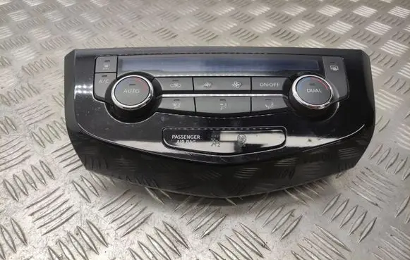Nissan X-Trail T32 Climate control unit 275004EA0A