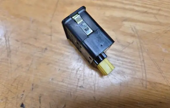 Hyundai Sonata Passenger airbag on/off switch 