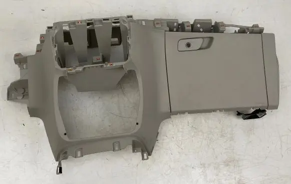 Chrysler Pacifica Glove box 5SP92PD2AD 082387421
