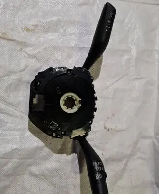 Chrysler Pacifica Wiper turn signal indicator stalk/switch P68360889ab