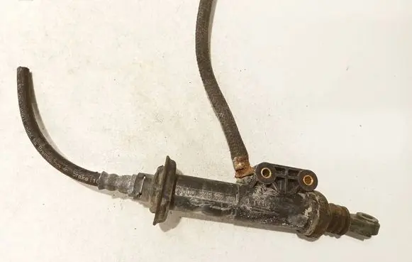 Volkswagen II LT Clutch master cylinder 0002903212