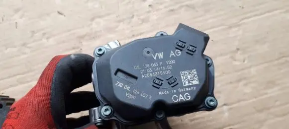 Audi A4 S4 B8 8K Throttle valve 04L128063P