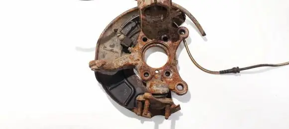 Skoda Octavia Mk2 (1Z) Front wheel hub