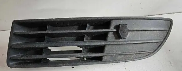Volkswagen Polo IV 9N3 Front bumper lower grill 6Q0853665D