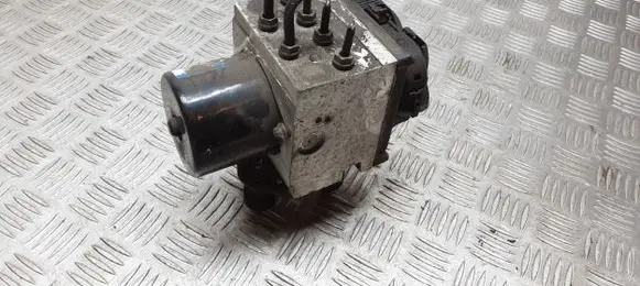 Volkswagen PASSAT B6 ABS Pump 3C0614109 K47S0J0CU