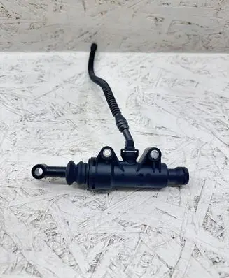 Clutch slave cylinder