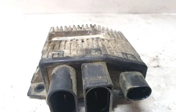 Volkswagen Transporter - Caravelle T5 Coolant fan relay 3B0919506